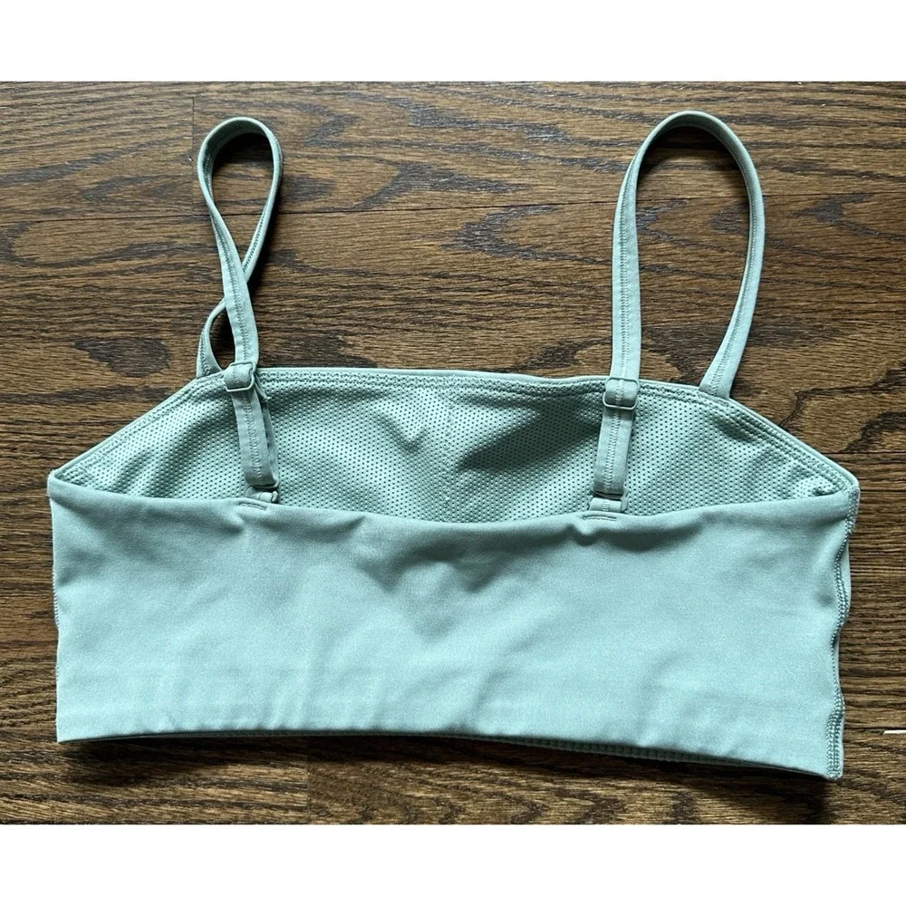 Nike Womens Dri-FIT Indy Light-Support Sports Bra Mint Green DC5553-006 Medium